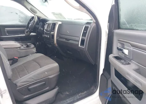 2014 Ram 1500 Big Horn z USA, uszkodzony, nr VIN 1C6RR7GT3ES116804